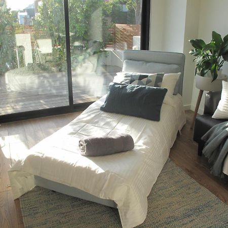 Modern 3 Bedroom Apt With Free Parking, Netflix, Wifi & Welcome Wine By Bnb Pro Melbourne Dış mekan fotoğraf