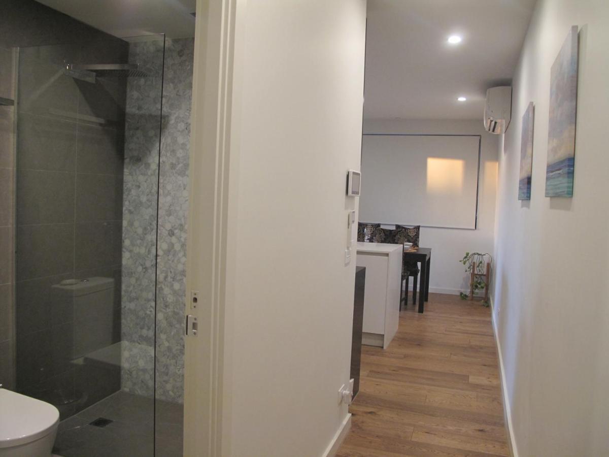 Modern 3 Bedroom Apt With Free Parking, Netflix, Wifi & Welcome Wine By Bnb Pro Melbourne Dış mekan fotoğraf