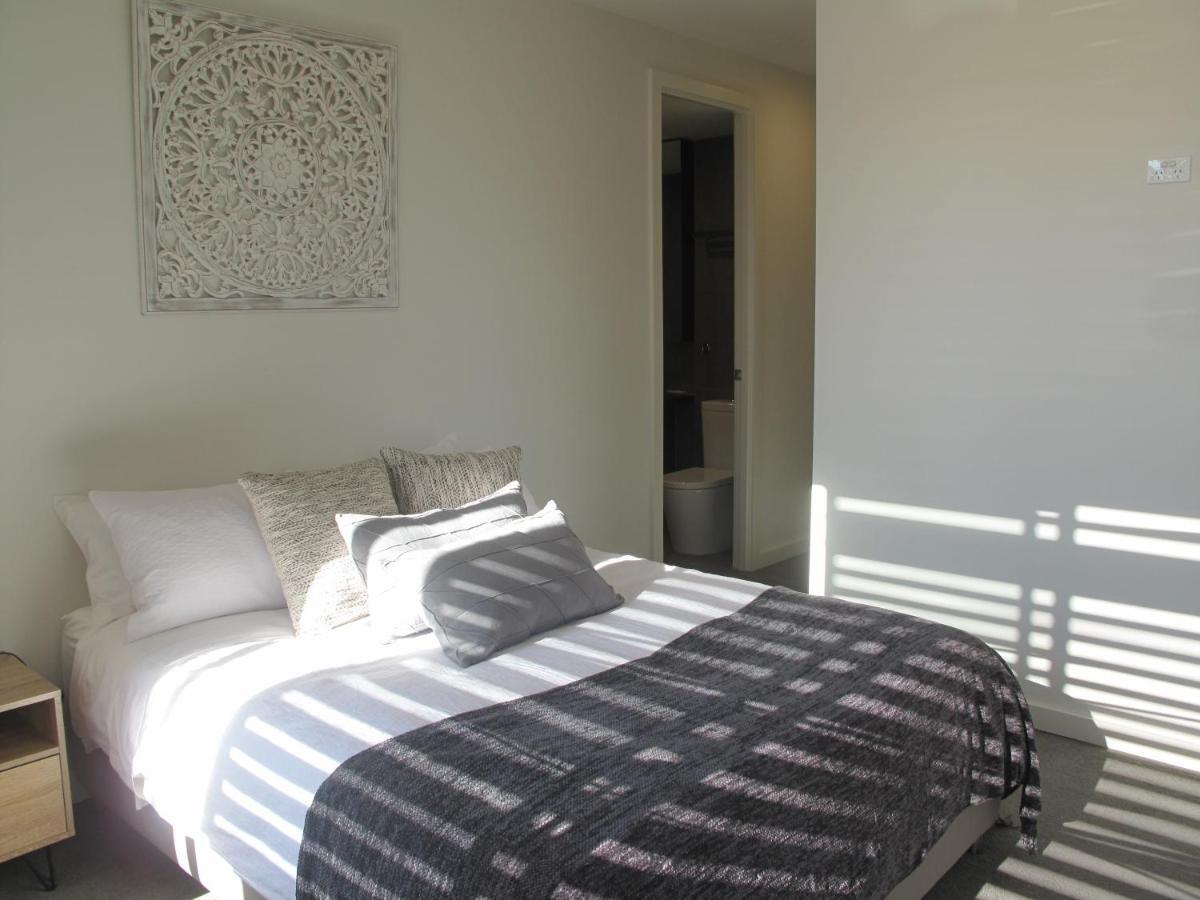 Modern 3 Bedroom Apt With Free Parking, Netflix, Wifi & Welcome Wine By Bnb Pro Melbourne Dış mekan fotoğraf