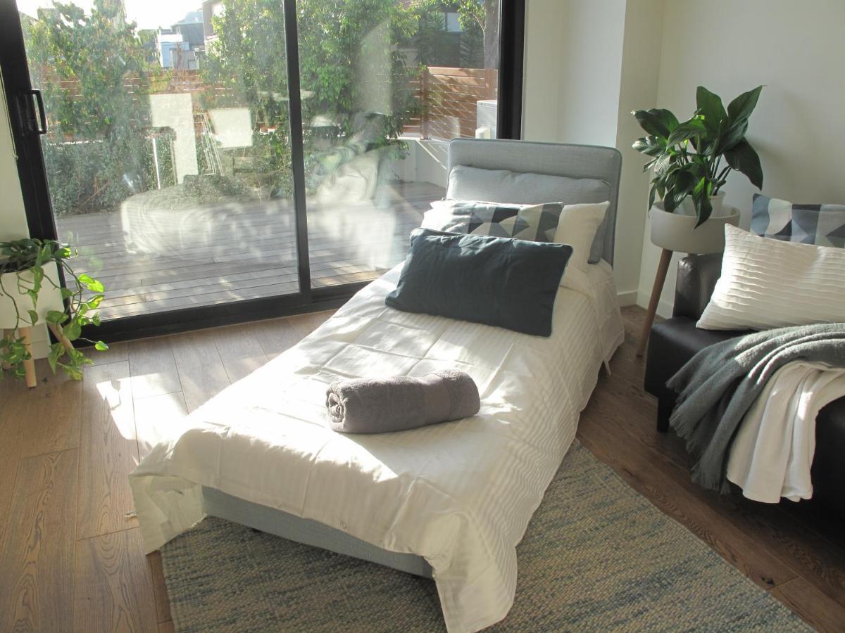 Modern 3 Bedroom Apt With Free Parking, Netflix, Wifi & Welcome Wine By Bnb Pro Melbourne Dış mekan fotoğraf